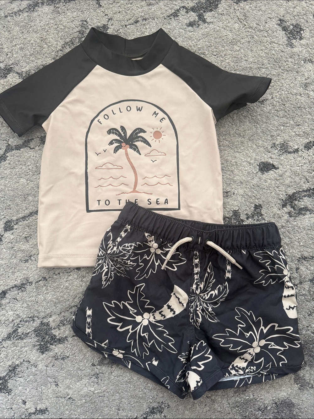Carter’s 2 Piece Rash Guard Set